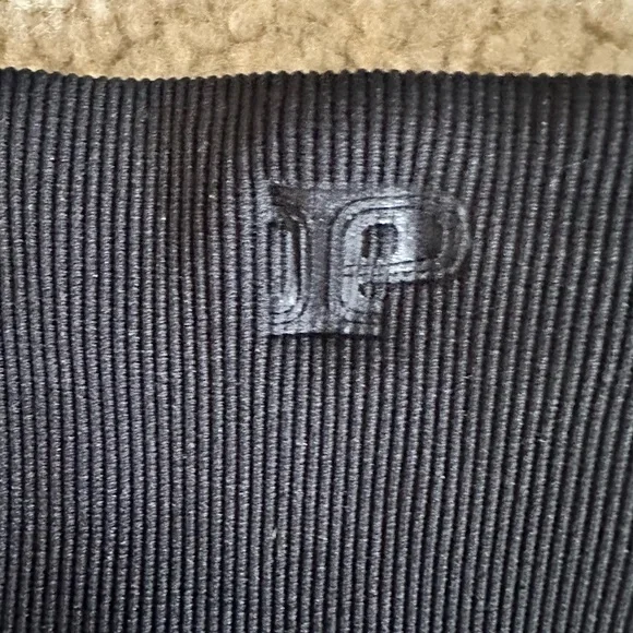 Women’s PINK Black Leggings - Picture 4 of 4